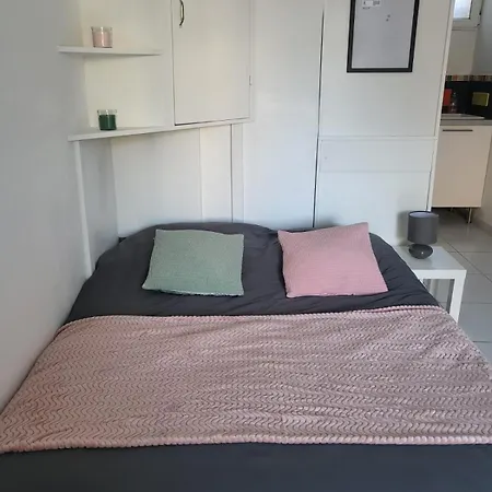 Studio - Terrasse - Wifi - Proche Gare Sncf Apartment Toulon